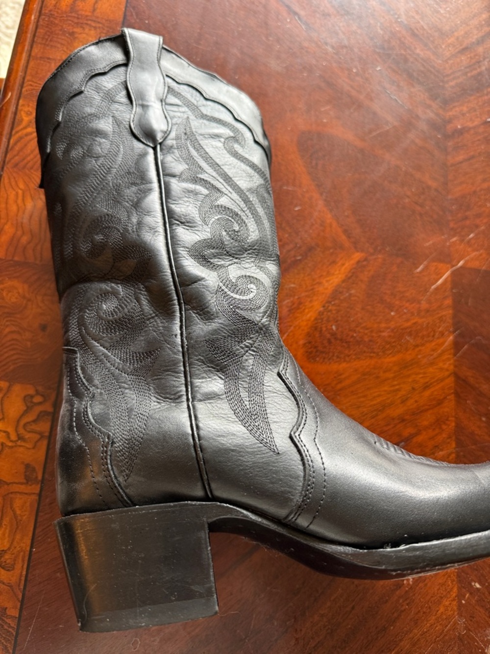 Women's Black Leather Western Boots - Picture 4 of 8